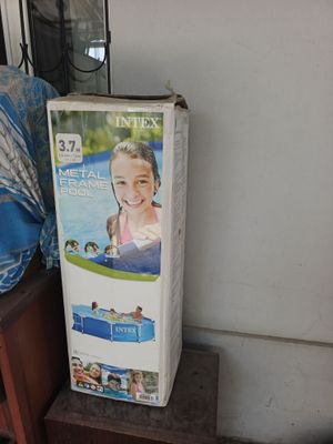 Бассейн intex стойками