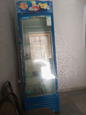 vitrina xaladelnik