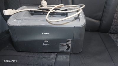 Canon printer ishlab turgan