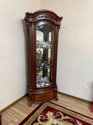 Mehmonhonaga hitoy mebeli.Sifati va holari a’lo.