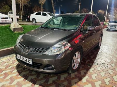 Srochna Nissan Tiida Avtomat