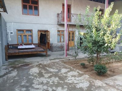 Uchtepa tumani Katta qani mahallasidagi uyimiz sotuvda