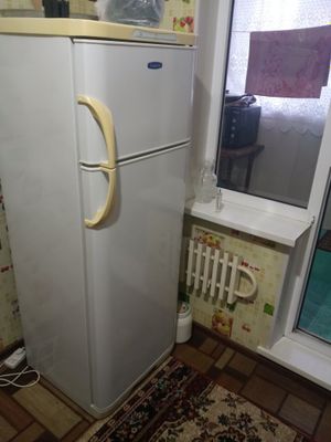 Холодилник сотилади.