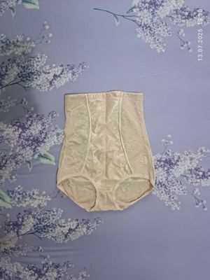 Продаётся новое женское утягивающее нижнее бельё