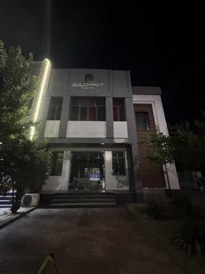 Сдаётся в аренду универсальное коммерческое помещение в Яккасарае!