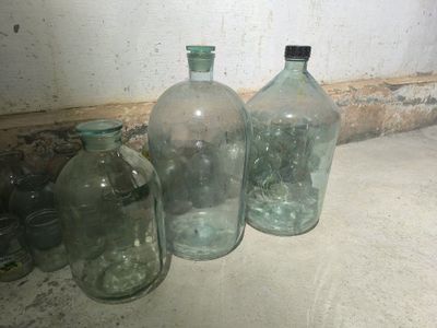 Продаются бутыли 20 и 10 литров