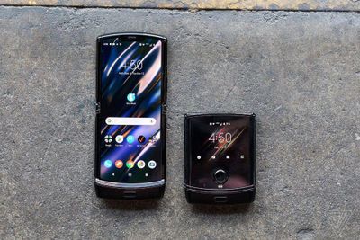 Razr Motorola sotiladi