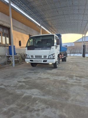 ISUZU samasval sotiladi