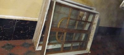 Ёгоч ойнала сотилади