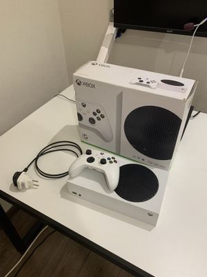 Xbox Series S 512gb идеальное состояние