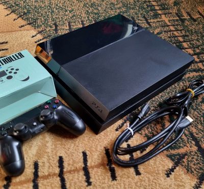 Playstation 4 500 gb 12.50 versiya