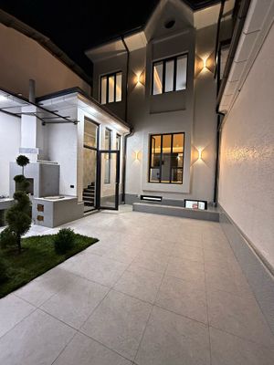 Yunusobod Hasanboy maktab ko'chada joylashgan uchastka
