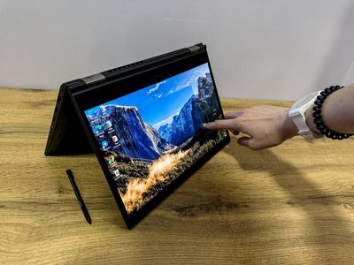 Noutbuk LENOVO Monster
