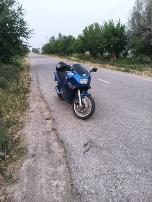 Kawasaki 250 aport turist