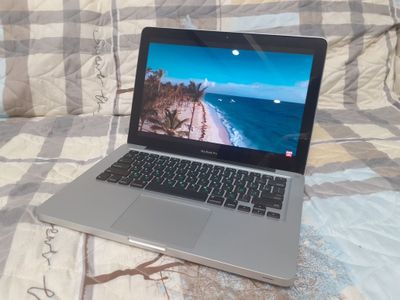 СРОЧНО!!!Продается Macbook pro 11 late 2011