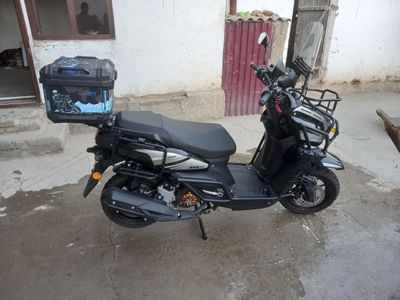 Mototsikl sotiladi