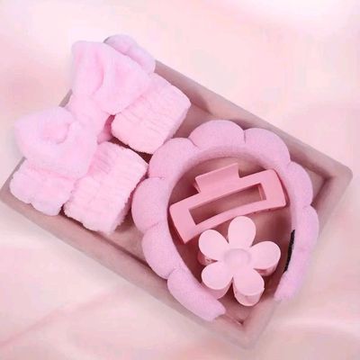 ayollar va qizlar uchun kosmetik toʻplam