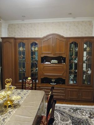 Стенка мебельная в месте с шифоньером