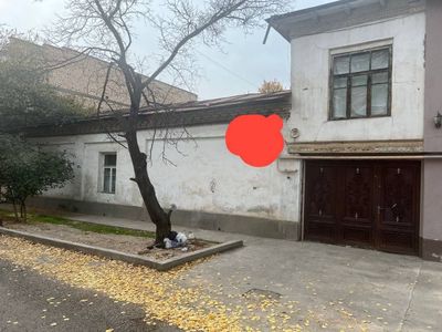 Kokcha koshanasi toyxonani kochasida uy sotiladi
