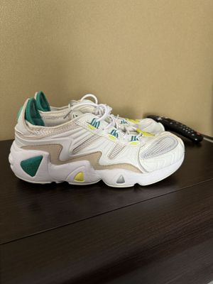 Мужский кроссовки adidas