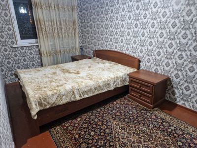 Спальная мебель: кровать, тумбы, шкаф