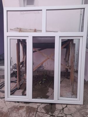 Akfaga deraza va portichka
