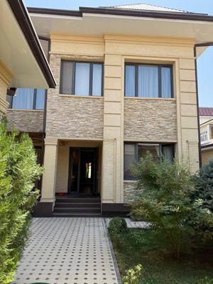 Сдаётся дом на Никитина Буюк Ипак Йули 4 сотки