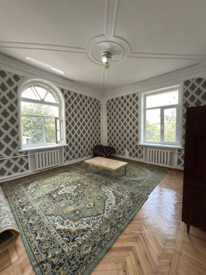 Аския базар 2/4/4 (65м2) Шота Руставелли Свежий ремонт Срочно