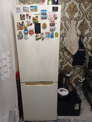 Продам холодильник samsung