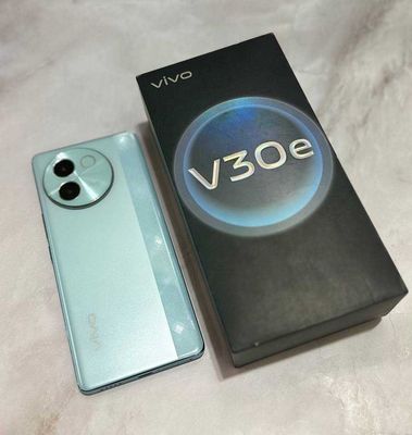Vivo V30e 8+8/256 gb. Обмен