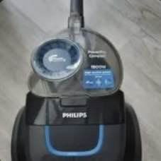 Продантся пылисос philips