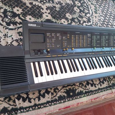 YAMAHA PSR 6300 сотилади. Японский