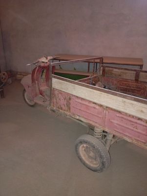 Muravey sotiladi.Holati yaxshi yurib turibdi.1985.yil ishlab chiqqan.