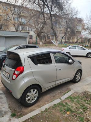 Продам авто Спарк