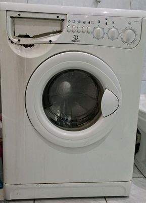 INDESIT продам стиральную машинку