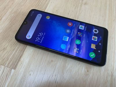 Продам свой Redmi 7 32gb Black в идеальном состаяние