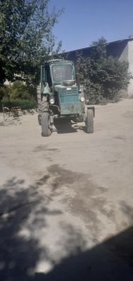 2 traktor sotiladi 1tilchkasi ham bor