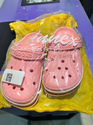 Crocus розовый 36-37 белый 37-38 НОВЫЕ