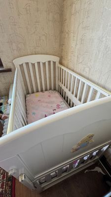 Продаётся детская кроватка
