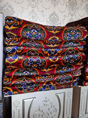 Ko'rpacha va sandiq sotiladi