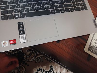 Noutbook lenovo