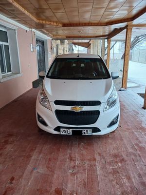 Chevrolet Spark sotiladi