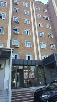 Noturar joy sotiladi 1 etaj 7 etajli domda 2+1 honalik