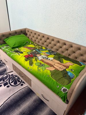 Односпальная детская кровать