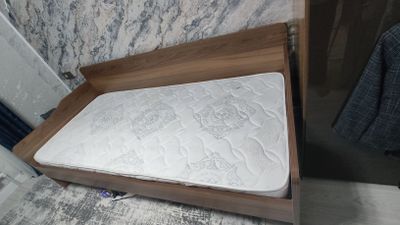 Спальня кровать 2 штук