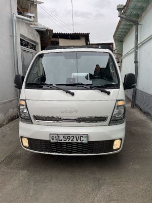 KIA BONGO 3 EV (elektr) K2700 Бортовая платформа с тентом