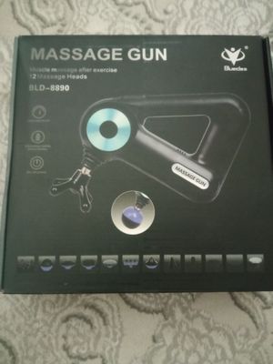 попадается выбра массажёр MASSAGE GUN
