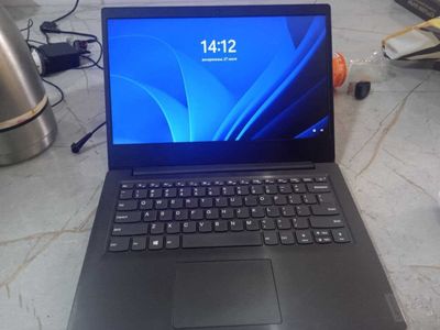 Lenovo IdeaPad 3 — Ryzen 5 / 8GB RAM / 256GB SSD
