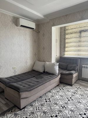 Mirobod Oybek metrosi yonida bezmakler kvartira sheriklikka