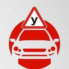 Русский мужчина авто-инструктор .Обучаю с нуля.